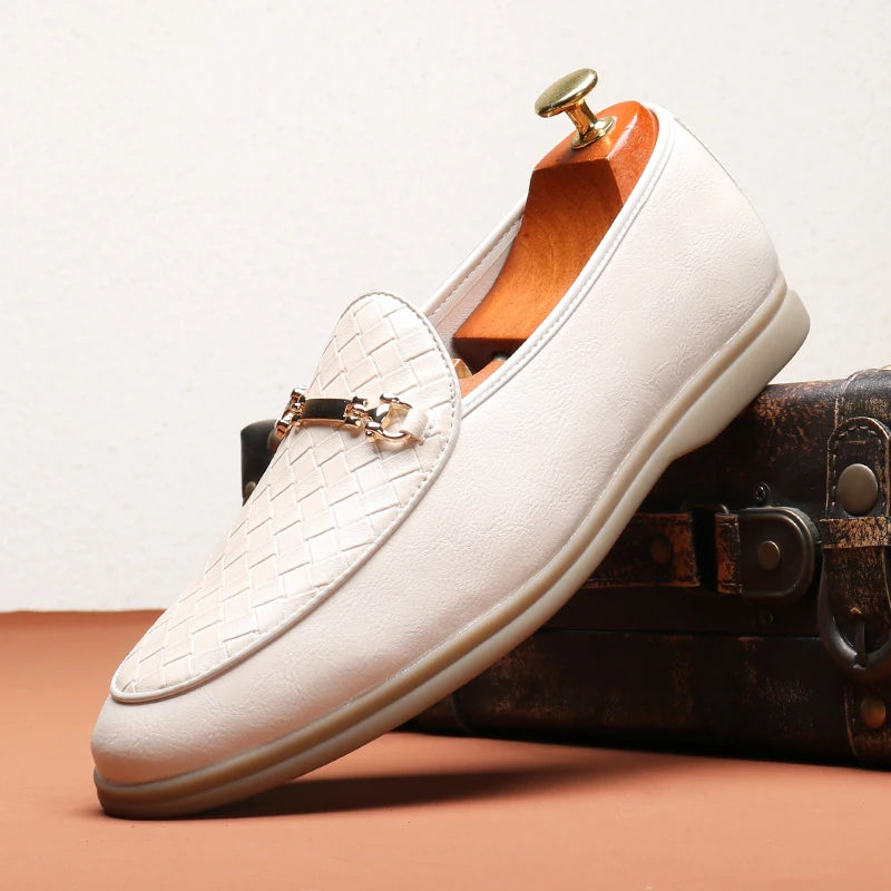 Fashion Men's Classic British Style Loafers Moccasins Men Casual Shoes Suede Leather Mens Light Comfortable Driving Flats