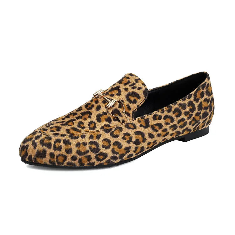 Women Loafers Fashionable Metal Buckle Casual Women's Shoes Flat Shoes Large size women's shoes spring autumn pwomen's shoe