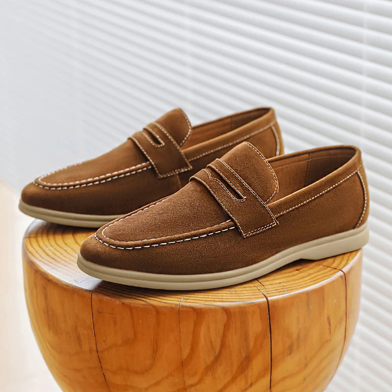 Fashion Men's Classic British Style Loafers Moccasins Men Casual Shoes Suede Leather Mens Light Comfortable Driving Flats
