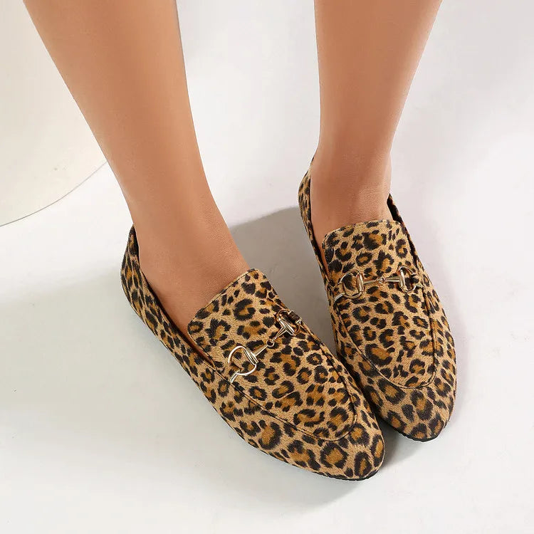 Women Loafers Fashionable Metal Buckle Casual Women's Shoes Flat Shoes Large size women's shoes spring autumn pwomen's shoe